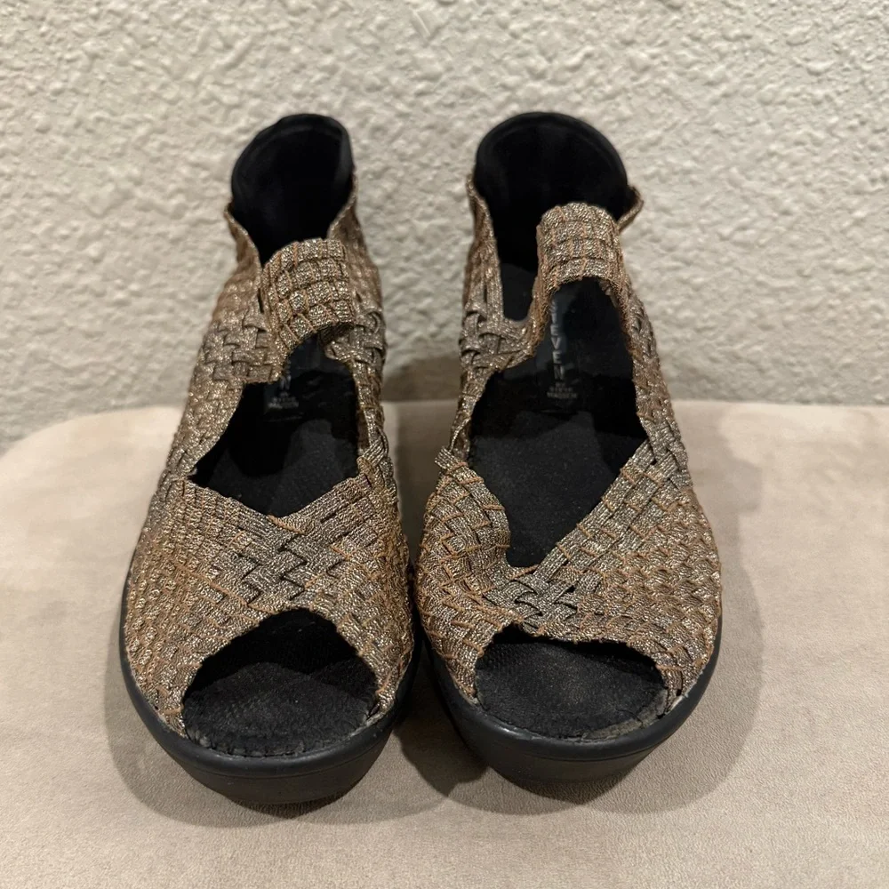 Steven by Steve Madden Stylish Women's Woven Sandals Size‎ 8..5